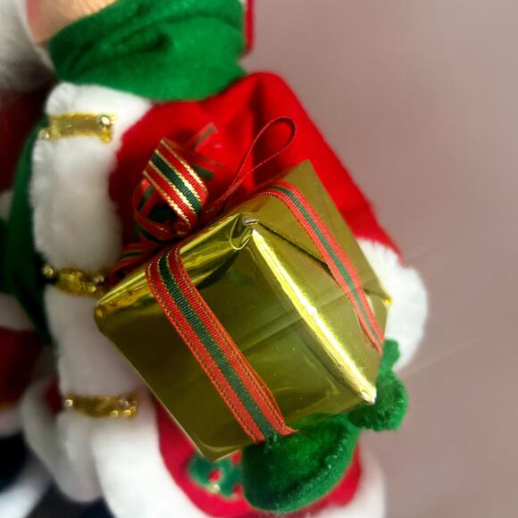 Annalee Mr and Mrs Claus w/ Presents Christmas Plush Statues 19” EUC 2008 - Picture 7 of 11